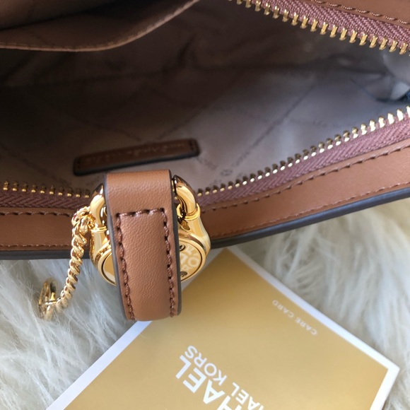 Michael Kors Lira small Zip Pouchette Shoulder Bag Brown - Picture 8 of 10